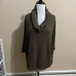 Super soft Cowl is Neck 3/4 Sleeve Bat Wing Sweater - EUC